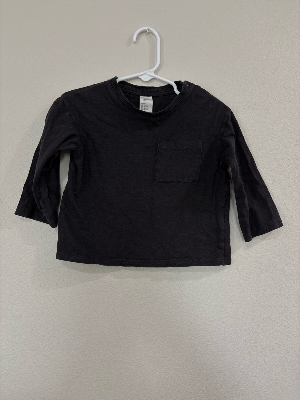 H&M Gray Long Sleeve Kids Pocket Tee